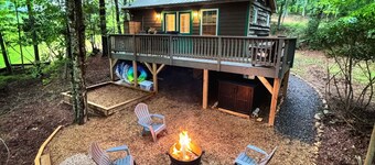 Cozy Couples Cabin, 10 min from West Jefferson