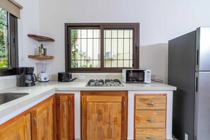 Fridge, microwave, coffee/tea maker, electric kettle
