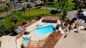 Piscine extérieure, piscine chauffée