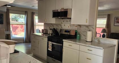 2 Bdr 2 Ba house #51 Borrego Spring Ca 55+ Road Runner community golf pool pball