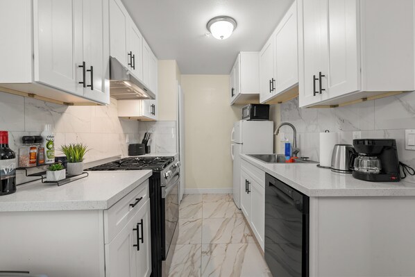 Microwave, oven, stovetop, dishwasher