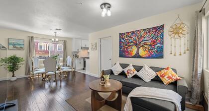 Cozy&Stylish DT Alhambra Living Walk to Starbucks, Dining &Nightlife places