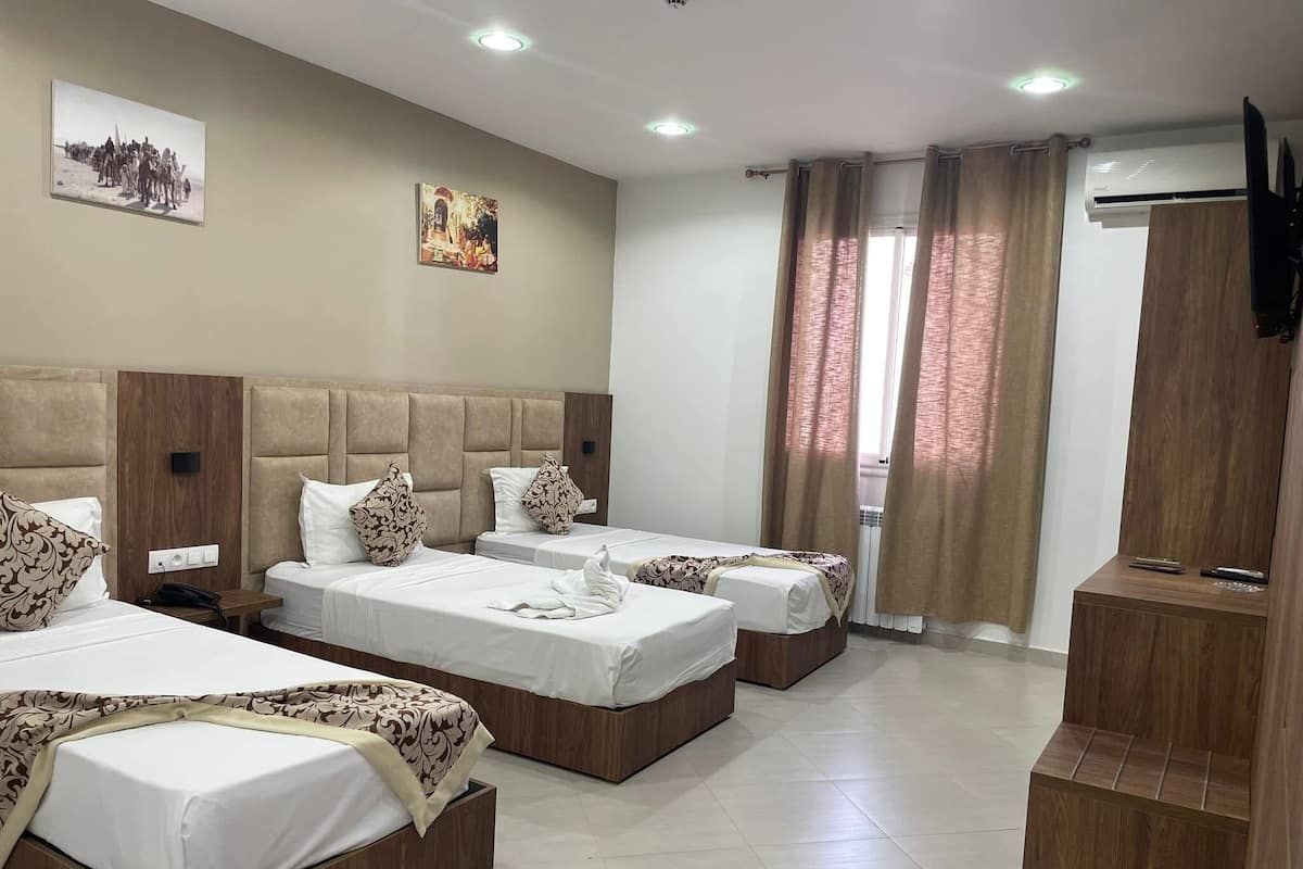 Comfort Triple Room