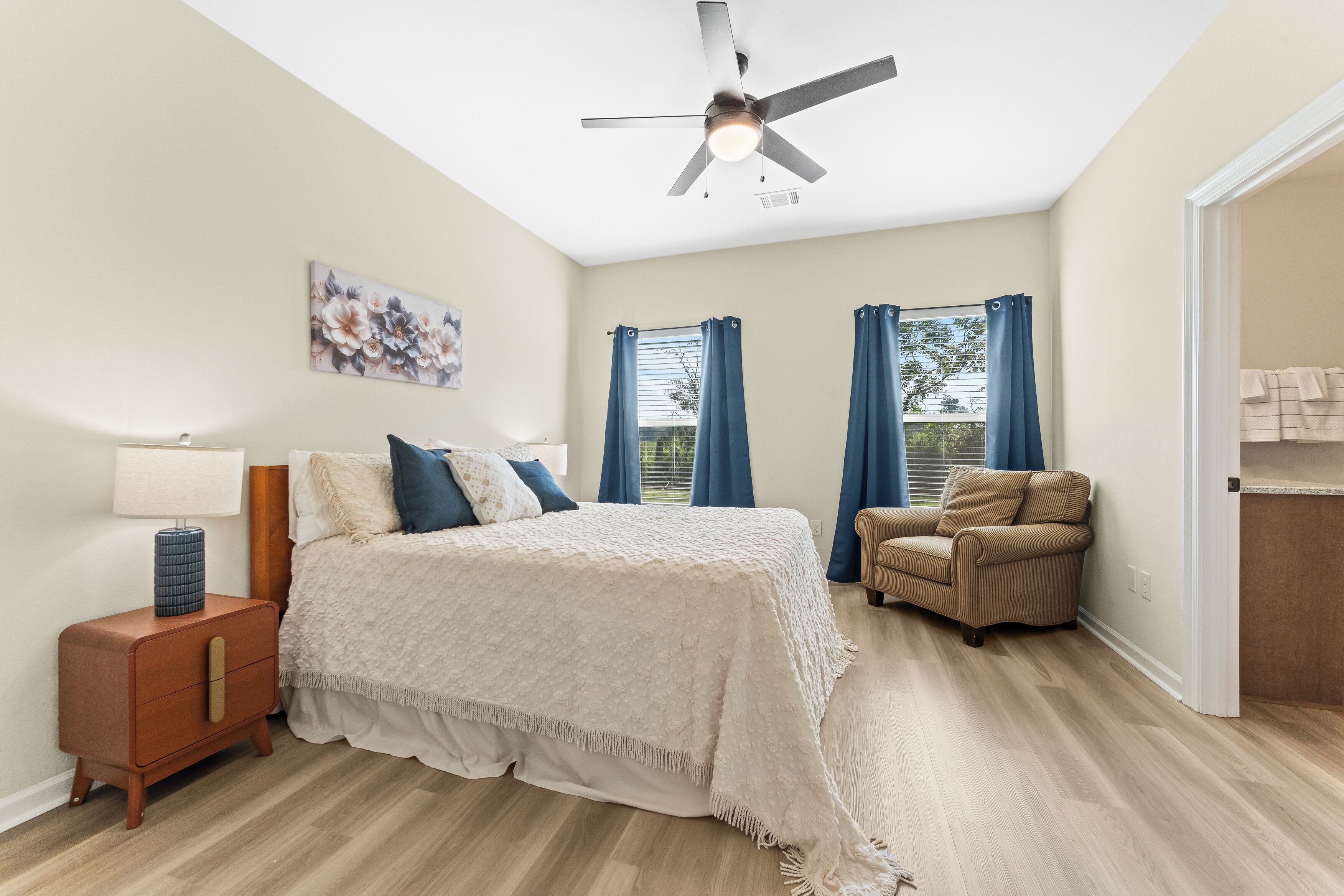 3 bedrooms, iron/ironing board, free WiFi, bed sheets