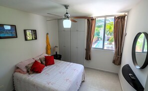 1 bedroom, iron/ironing board, free WiFi, bed sheets - Welcome to this 1 bed 1 bath condo with splendid pool view (Progreso)