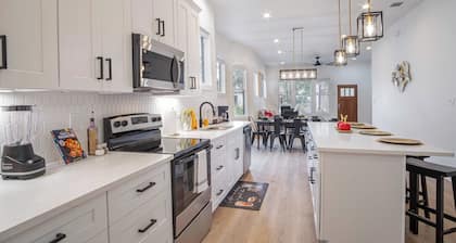 3br/3ba Urban Escape Just Minutes From Downtown!