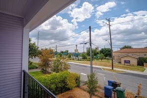 House (1 Bedroom) | City view