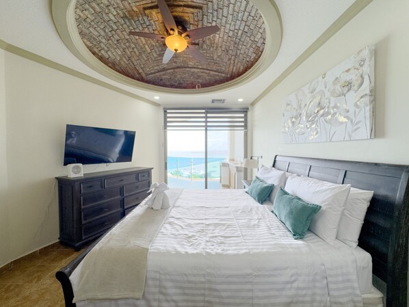 2 bedrooms, Internet, bed sheets, wheelchair access - Esmeralda Beach Resort 2 Bedrooms Condo B 402 (Puerto Peñasco)