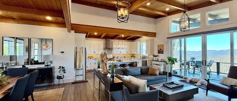 Smart TV, fireplace, stereo