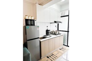 Private kitchen - Bright & Cozy 2BR in Nairobi (Nairobi County)