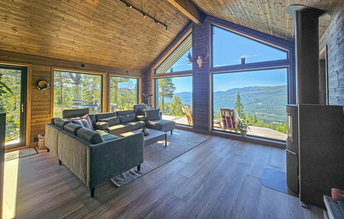 5 bedroom stunning home in Eggedal