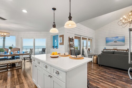 Daytona Oceanfront Luxury Villa w/ Full a Private Beachfront Pool. Designer Home