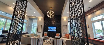 “Modern 1BR Top Floor Apt with Sofa Bed & Preserve Views – Sleeps 4”