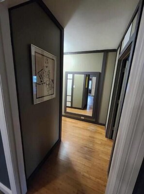 Interior - 2 Bedroom Tropical paradise #2 (Tampa)