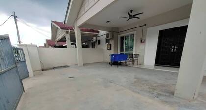 Nur Hartamas Homestayportdickson