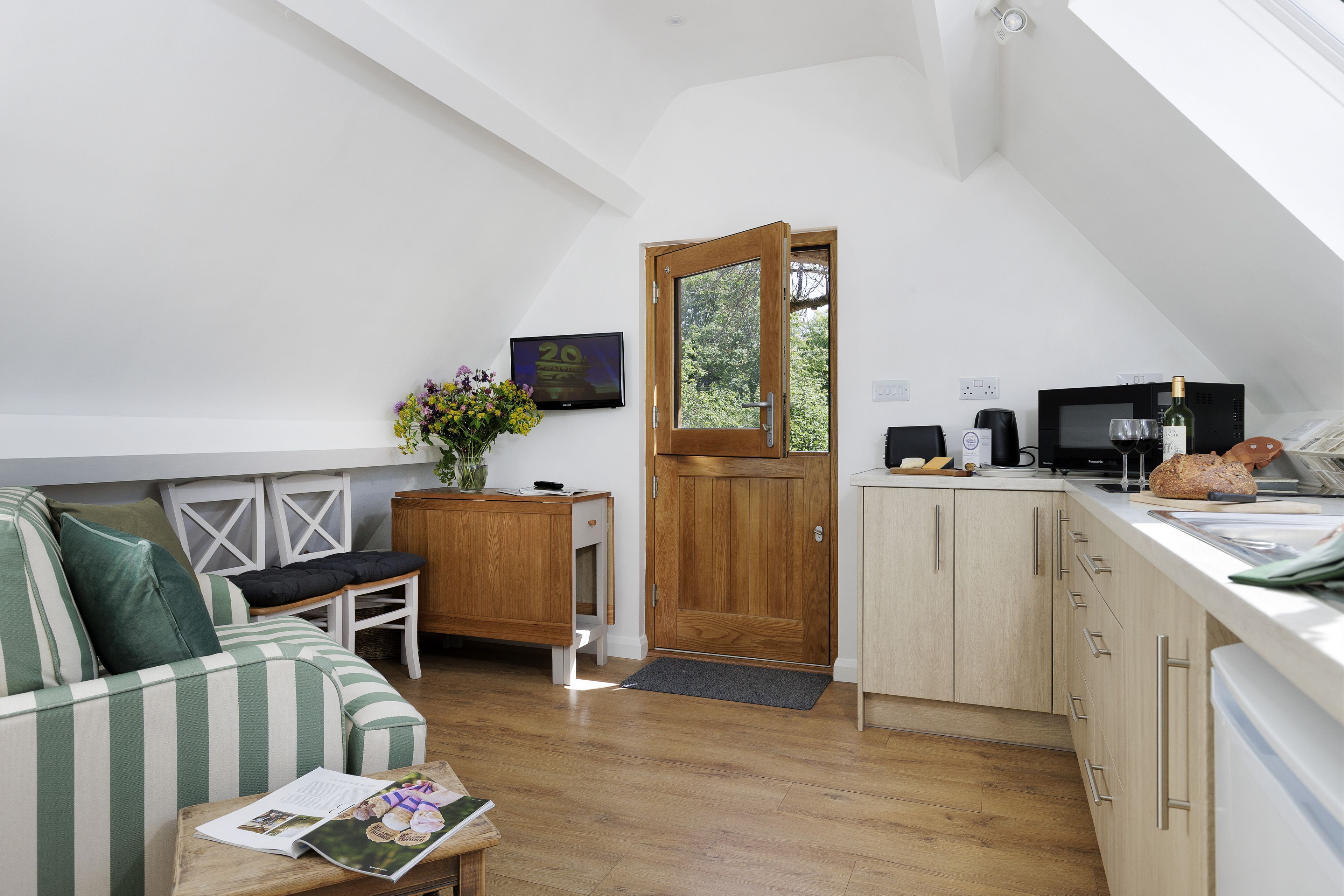 The Old Potting Shed - Broadway, Sleeps 2 Guests - Evesham