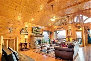TV, fireplace, video games, DVD player - Scenic Hot Tub Time, Chats by Firelight, Epic Game Nights & Resort Sauna Steams - A Natural High (Sevierville)