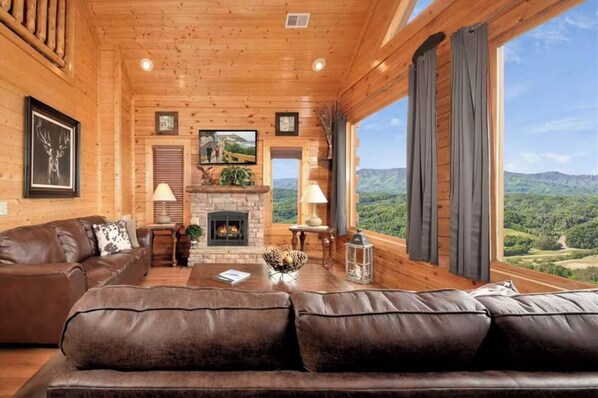 TV, fireplace, video games, DVD player - Majestic Vistas, Hot Tub Soaks, Fireside Sips, Game Nights & Resort Sauna Steams - On Eagles Wings (Sevierville)