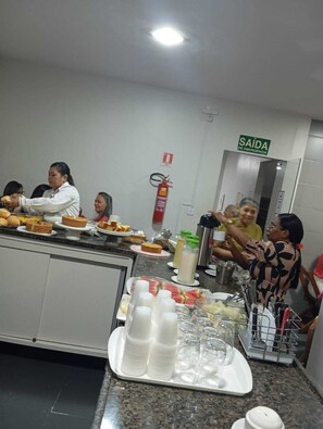 Free daily buffet breakfast