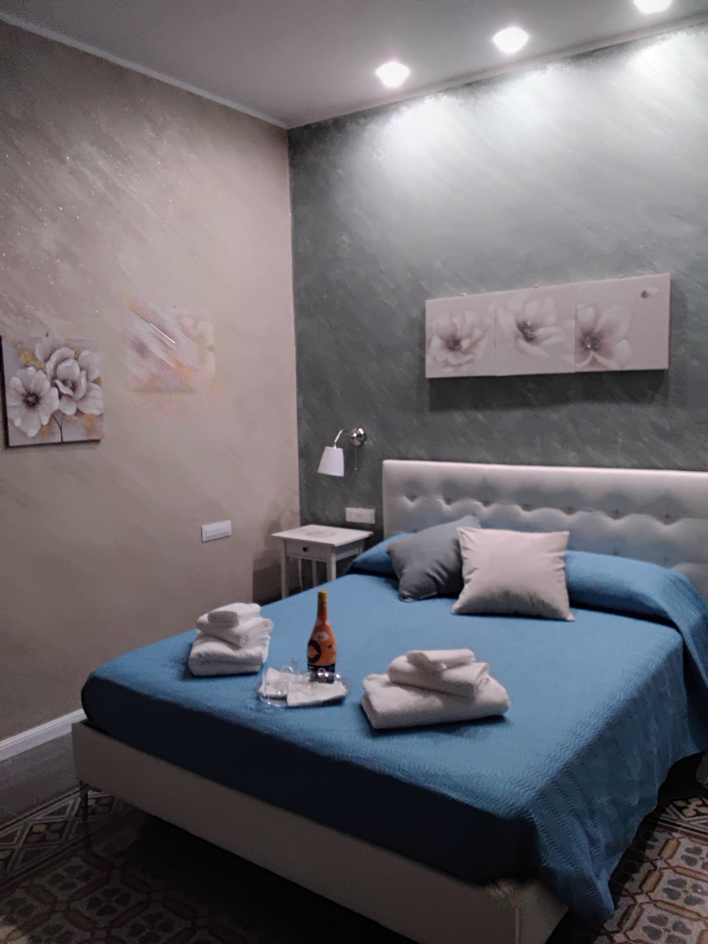 Tiffany | Champagne service