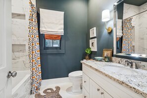 Haartrockner, Seife, Toilettenpapier