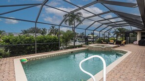 Unclassified image, 4 of 27, button