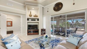 Unclassified image, 3 of 27, button