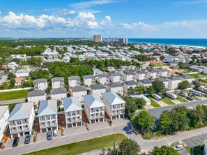 Exterior - Tidal Time Estate Sleeps 16 Private Pool Game Room Near Beach (Miramar Beach)