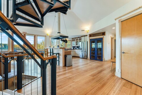 Whitefish Mountain Getaway ~ Spacious 4BR Near Glacier National Park