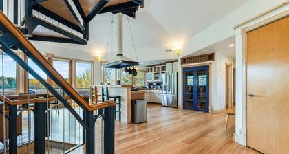 Whitefish Mountain Getaway ~ Spacious 4BR Near Glacier National Park