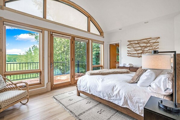 4 habitaciones, tabla de planchar con plancha y wifi gratis 
