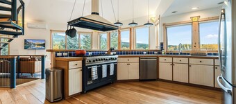 Whitefish Mountain Getaway ~ Spacious 4BR Near Glacier National Park