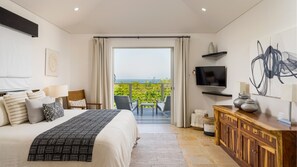 6 bedrooms, iron/ironing board, free WiFi, bed sheets