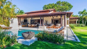Pool - Serene Luxury Villa: Your Tropical Retreat Awaits (Nayarit)