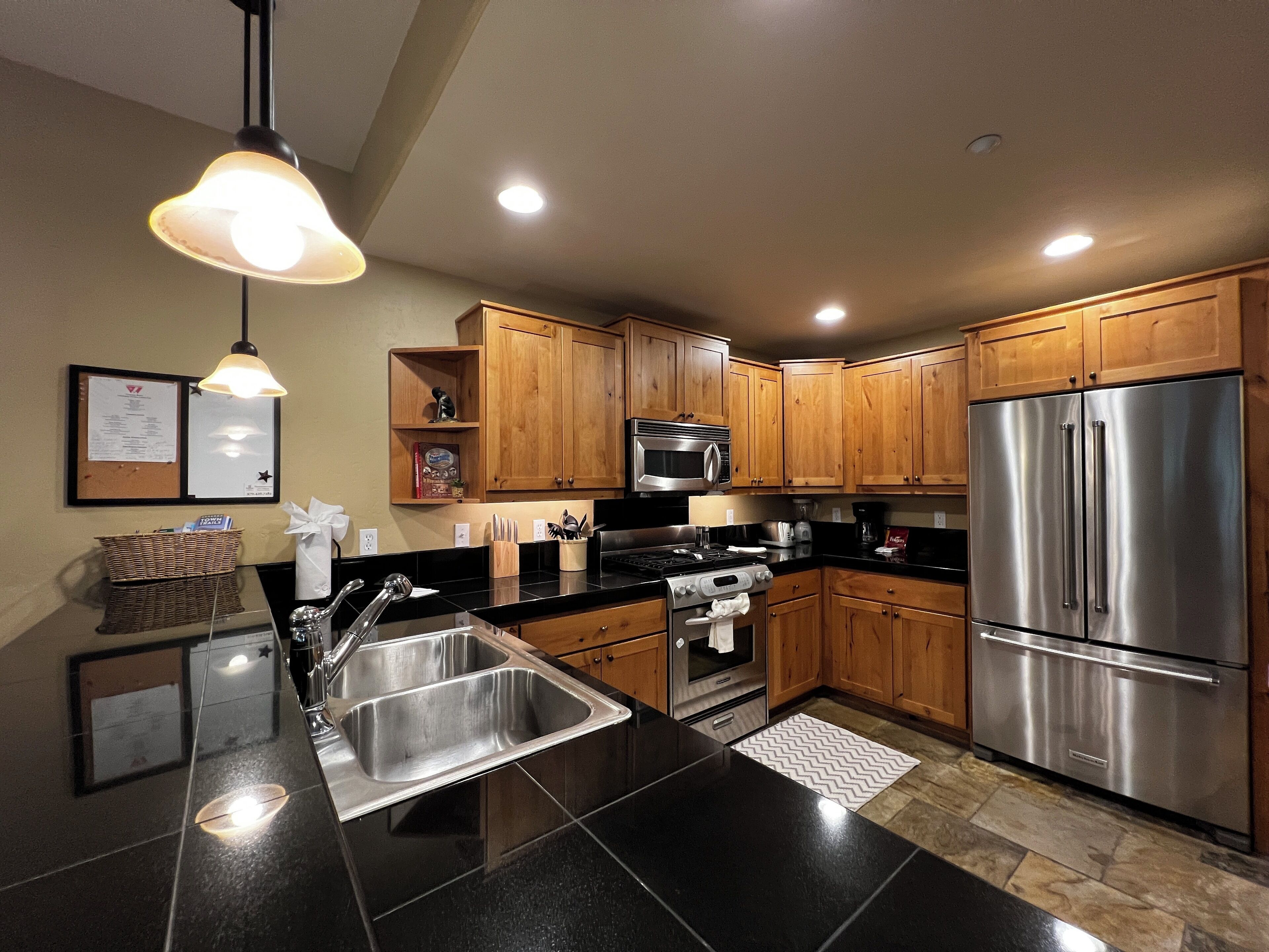 Refrigerador, microondas, horno, lavavajillas