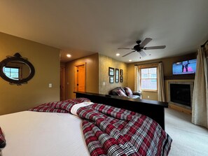 3 bedrooms, desk, iron/ironing board, free WiFi