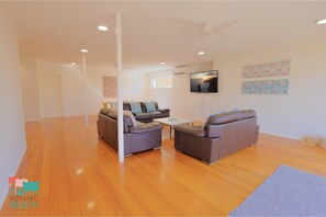 60-inch Smart TV with digital channels - Botanic Beach (Warrnambool)