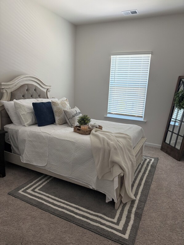 5 bedrooms, iron/ironing board, free WiFi, bed sheets