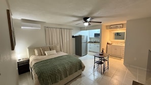 1 bedroom, free WiFi, bed sheets