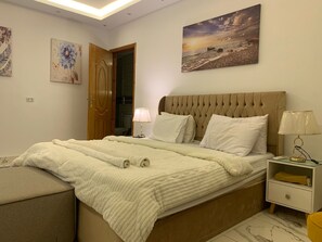 3 habitaciones, acceso a internet y ropa de cama 