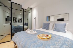 1 bedroom, desk, iron/ironing board, free WiFi