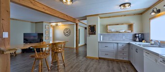 3-bedroom house in enchanting Hillcrest Mine with AC