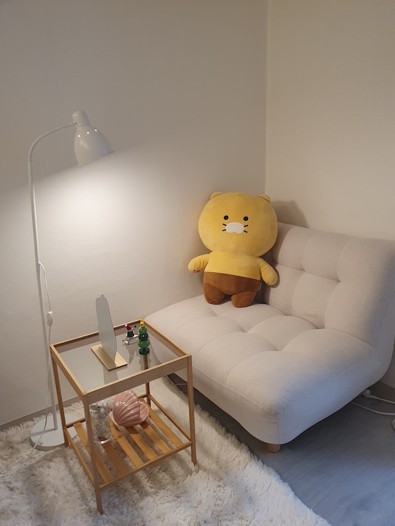 Special Offer / Hongdae, 2mins By Subway / 2rooms, 3beds / Dongdaemun, Myeondong - Szöul