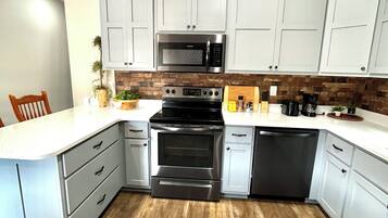 Microwave, dishwasher
