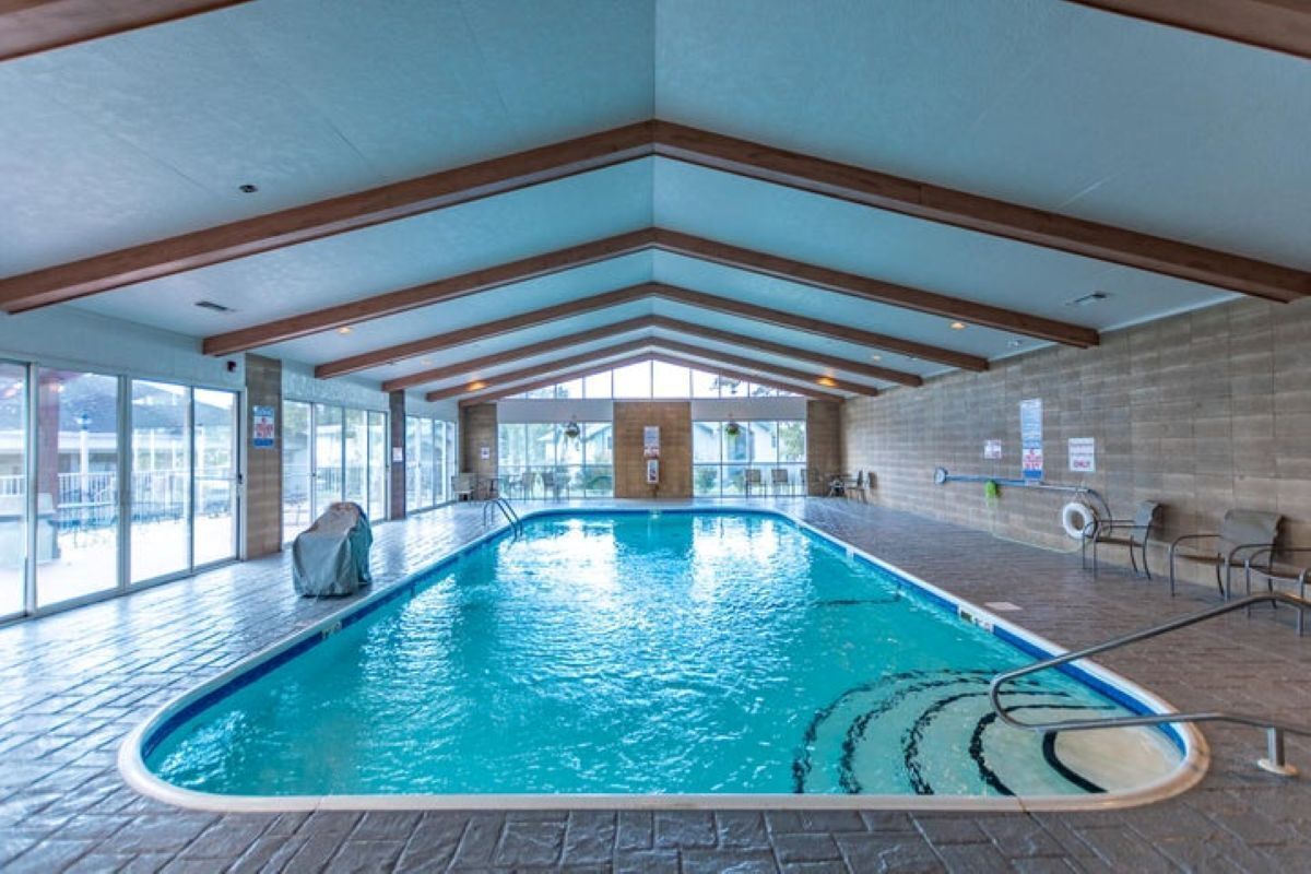 Innenpool, Außenpool