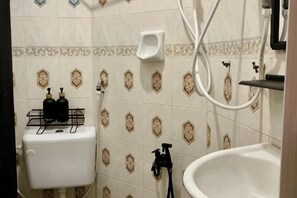 Iron/ironing board - Andiana Hotel & Lodge (Kota Bharu)
