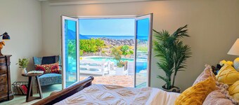 Luxury Oceanfront Retreat – Sauna, Pool, Sunset Views San Miguel Surf break