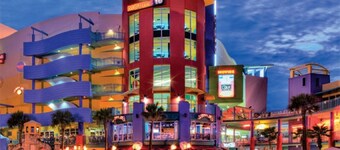 NEW Gorgeous Sunshine-Up 6 Guests-Private Backyard