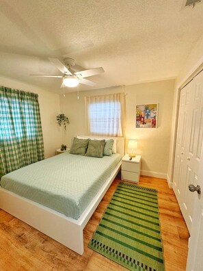 2 bedrooms, desk, iron/ironing board, free WiFi