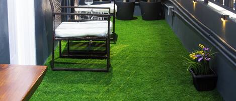 Kahden hengen standard-huone, kaupunkinäköala | Terassi/patio